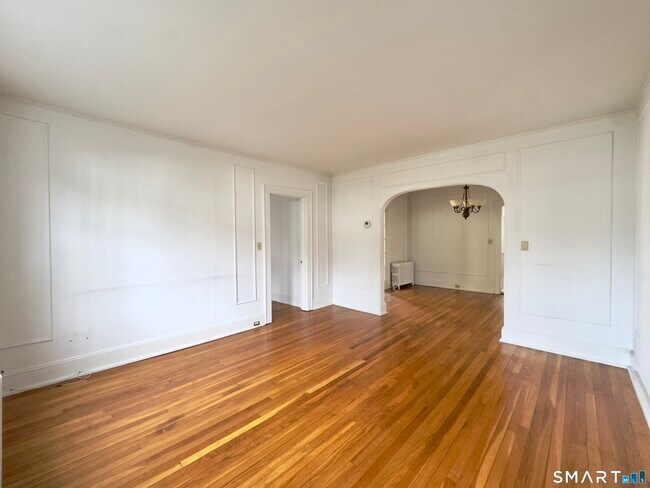 Building Photo - 53 Treat Ave
