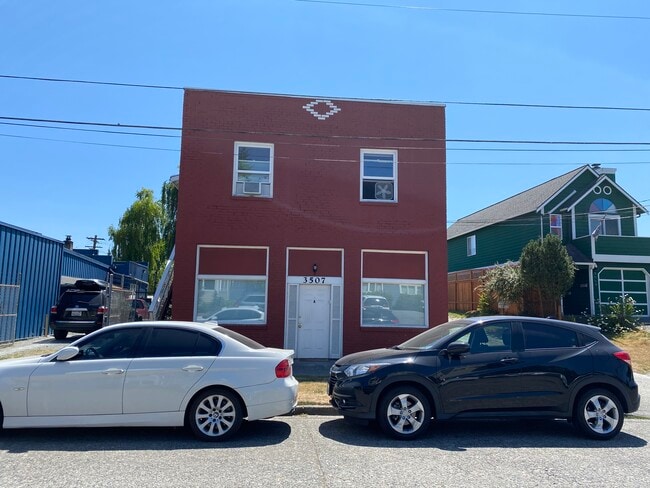 Foto del edificio - 3507 SW Webster St