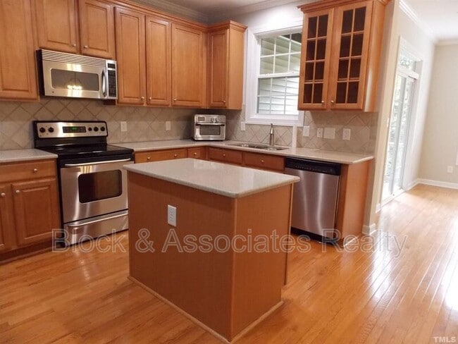 Building Photo - 4032 Abbey Park Way