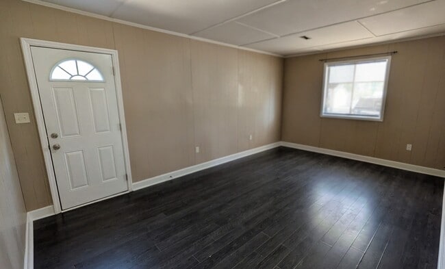 Building Photo - 114 2nd Ave