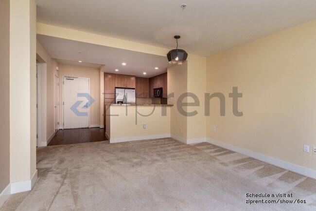 Foto del edificio - 438 W Grand Ave