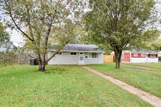 Photo - 1923 Bancroft Dr House