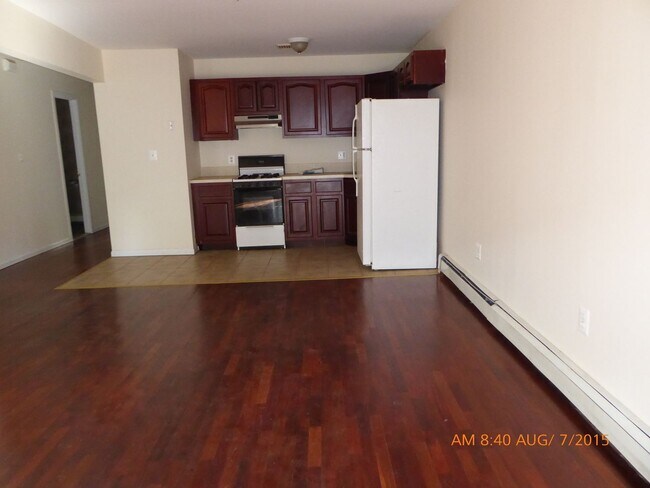 Foto del edificio - 2471 Belmont Ave