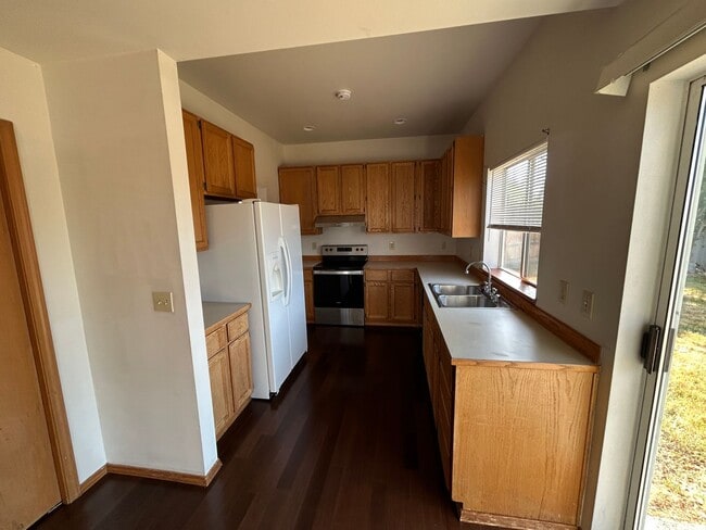 Building Photo - Fantastic 3 Bedroom 2.5 Bath Marysville Home