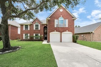 Building Photo - 2030 Winding Hollow Dr