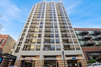 Building Photo - 1212 N Wells St