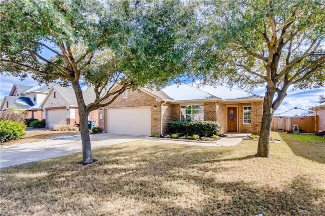 Building Photo - 2416 Ericanna Ln