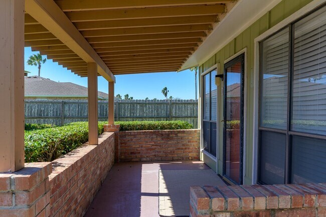 Building Photo - 1323 Palo Blanco Dr