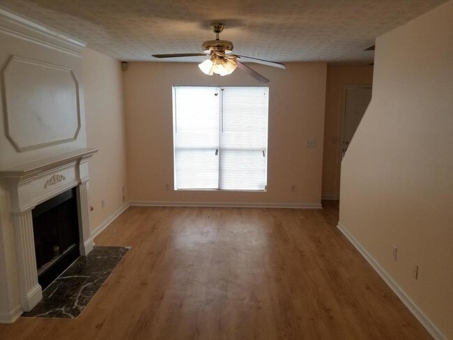 Building Photo - 524 Mistral Way
