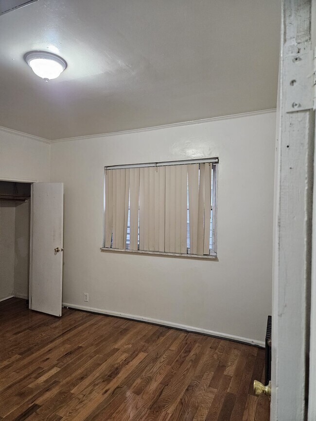 Building Photo - 9810 Foster Ave