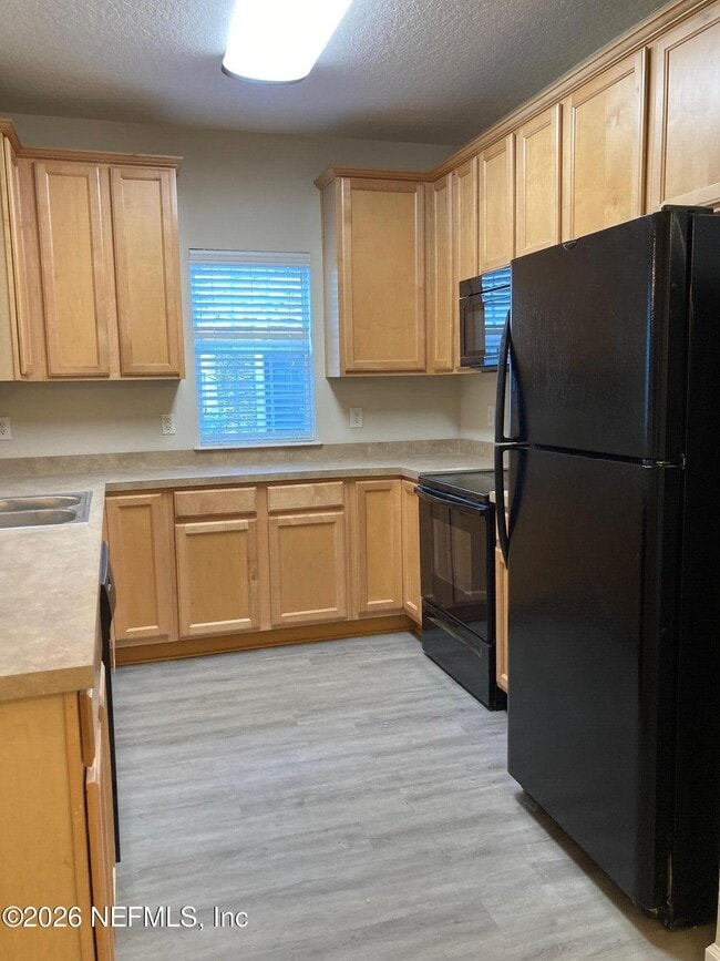 Building Photo - 7226 Deerfoot Cir