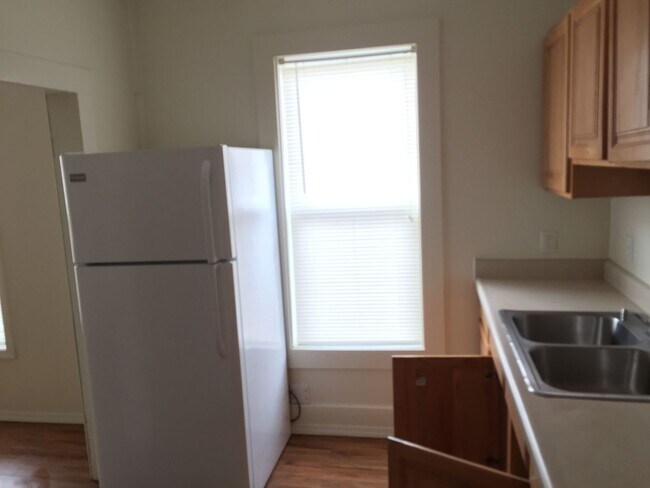 Foto del edificio - 1905 E Penn Ave