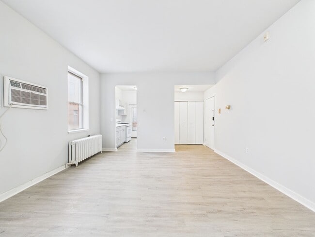 Building Photo - 438 Gaskill St
