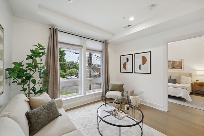 Building Photo - GORGEOUS 1 BED/1BA WITH W/D IN RENOVATED B...