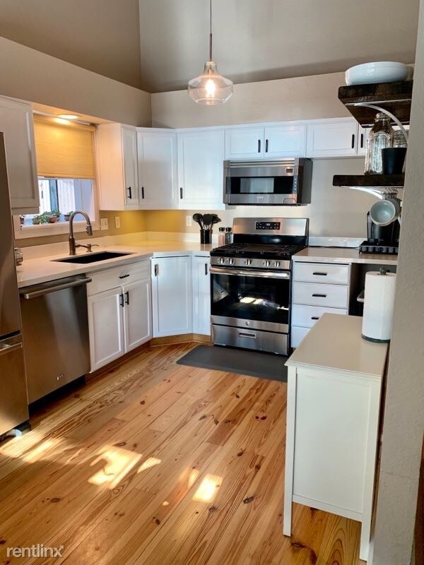 Building Photo - 3 br, 2.5 bath House - 2426 Rocky Point Rd NW