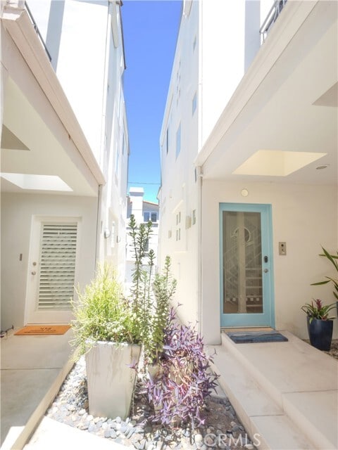 Building Photo - 440 Marine Pl