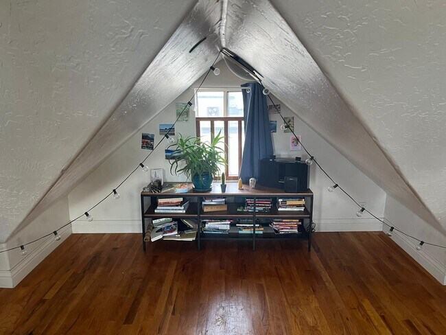 Foto del edificio - 2034 Cedar St