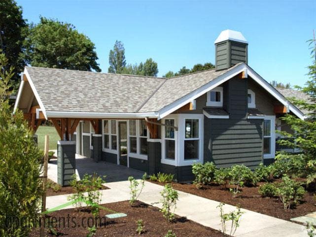 Clubhouse - Camas Ridge Apartments