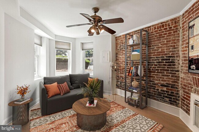 Foto del edificio - 817 T St NW