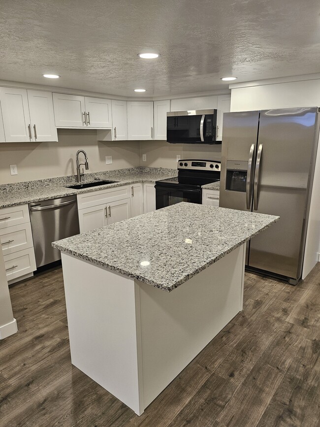 Foto del edificio - 3503 Quincy Ave