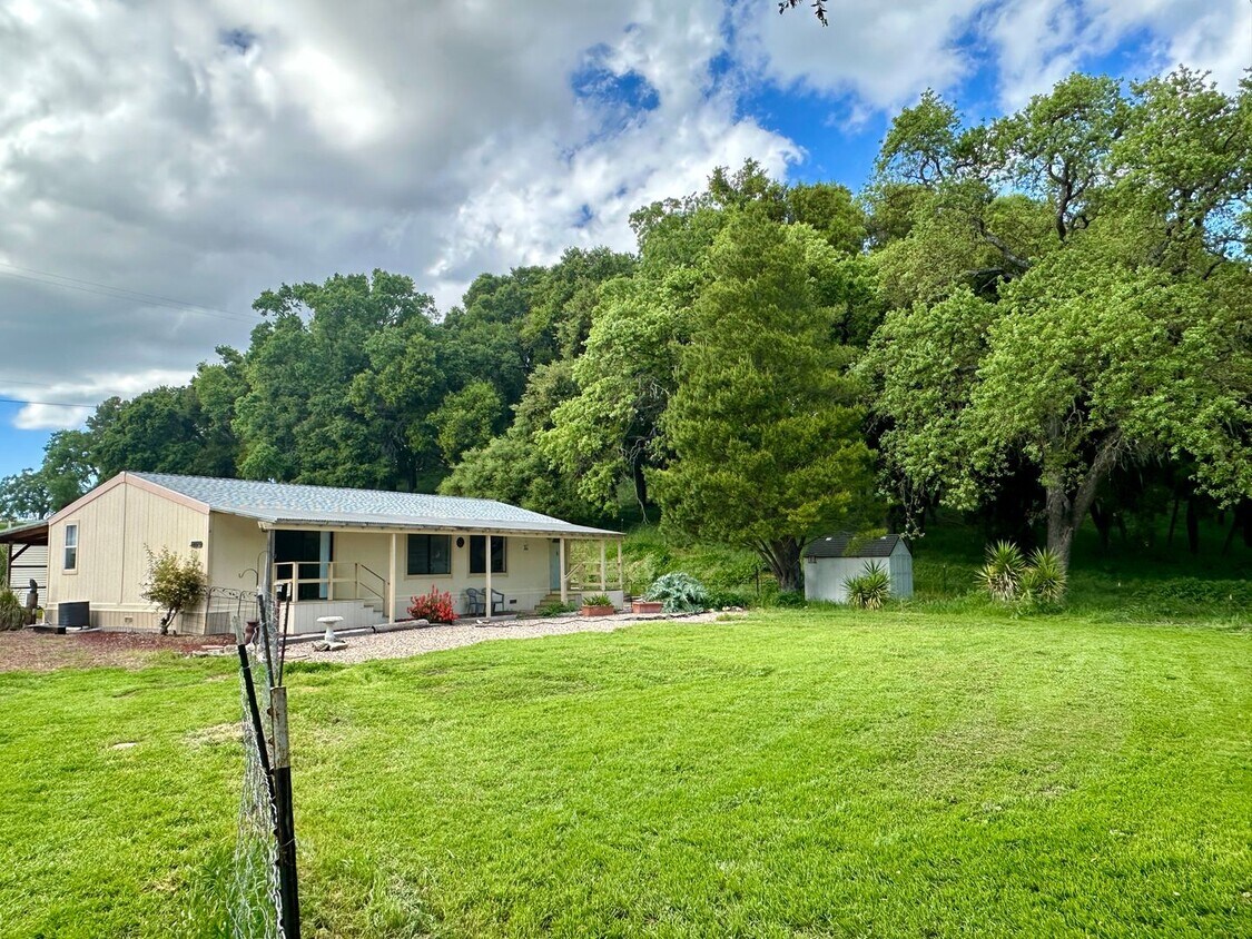 5040 Vineyard Dr, Paso Robles, CA 93446 House Rental in Paso Robles