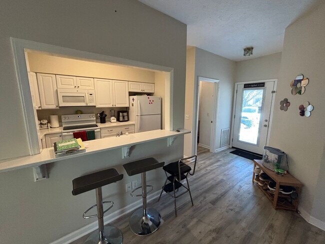 Foto del edificio - 2 Bed 2 Bath Townhouse