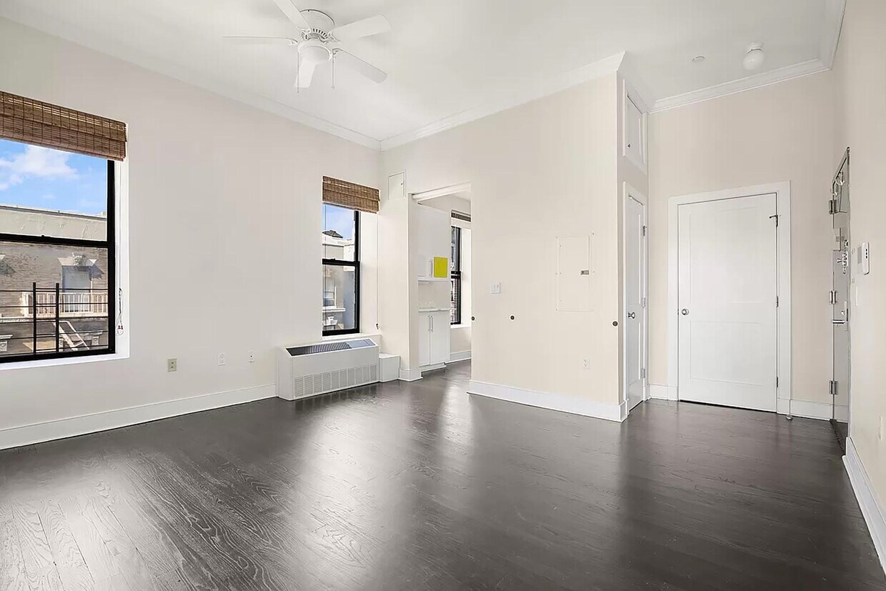 555 Lenox Ave, New York, NY 10030 Condo for Rent in New York, NY