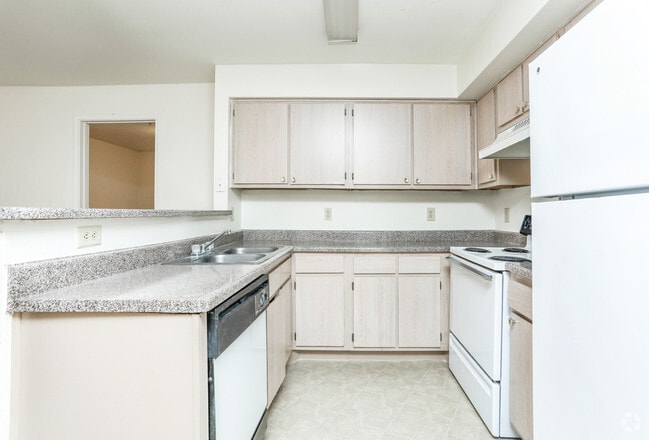 Kitchen - Mission Woods