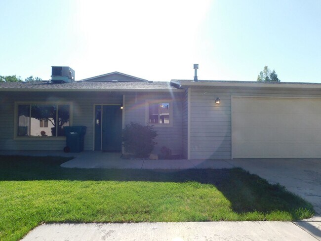 Foto del edificio - Home in Cottonwood Sub-Division