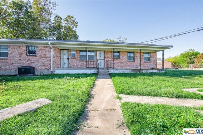 Building Photo - 801 Terrace Dr