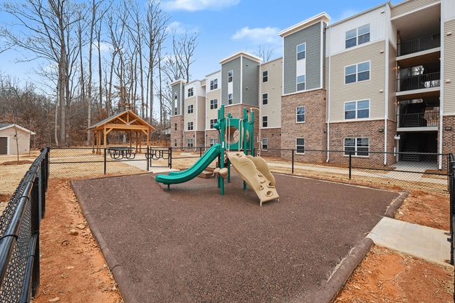 Building Photo - Leonard Greene