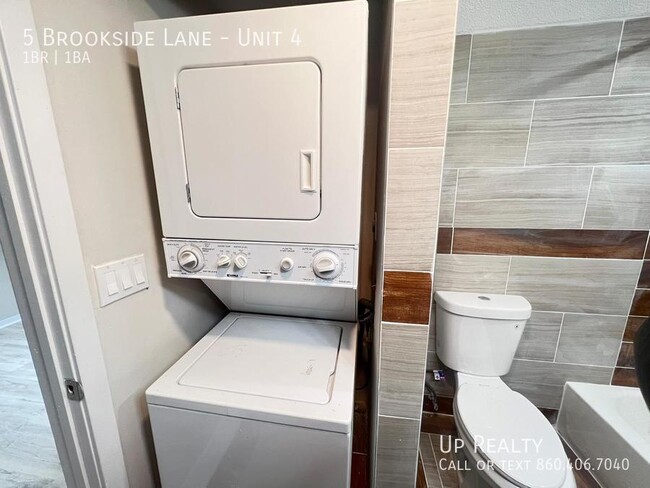 Foto del edificio - 5 Brookside Ln
