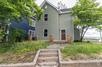 Building Photo - 1209 Forest Ave