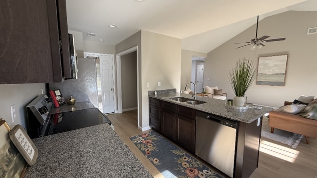 Foto del edificio - 70 ADALINE COURT