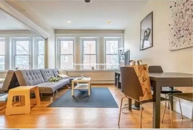 Foto del edificio - 94 Pleasant St