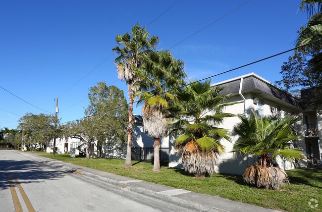 Building Photo - Jones Walker Palm Gardens