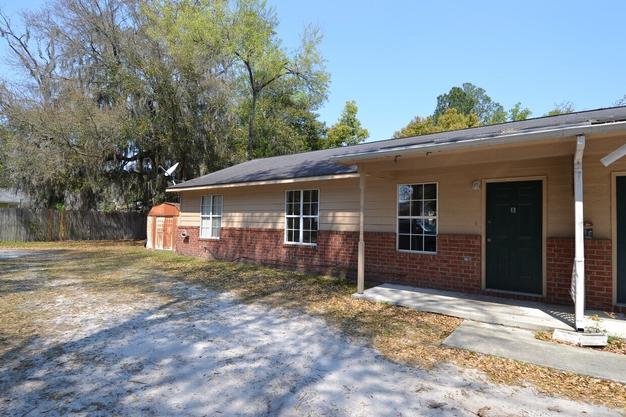 Primary Photo - 103 Welborn St