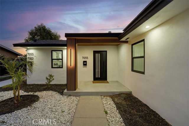 Foto del edificio - 7055 Fallbrook Ave