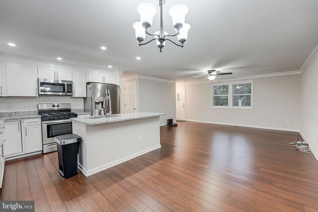 Building Photo - 3206 Shaw Park Ct