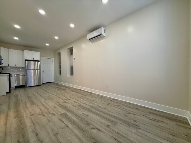 Foto del edificio - 3221 S May St