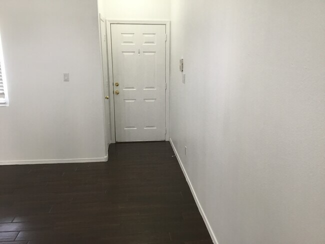 Foto del edificio - 10852 Arezzo Dr NW
