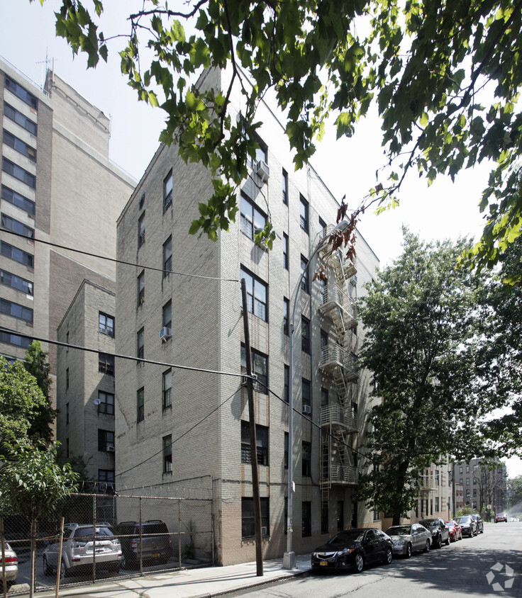 Foto del edificio - 245 E 178th St