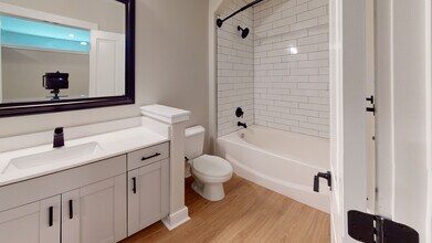 Interior Photo - Towson Promenade