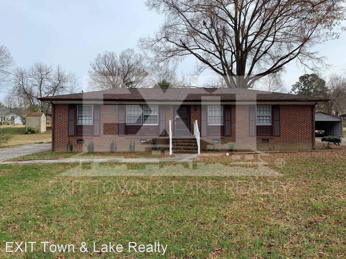 3 br, 3 bath House 112 N WALKER ST House Rental in South Hill, VA