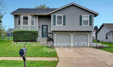 Building Photo - 2407 SW Romar Rd