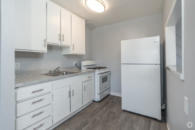 1 habitación, 1 baño - 886 pies cuadrados - Cocina - Desert Fountains at Palm Desert