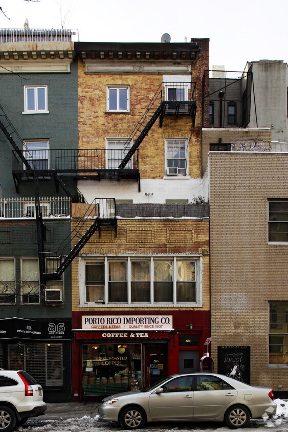 Building Photo - 40 1/2 St Marks Pl