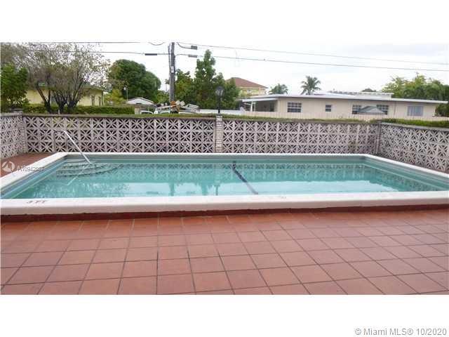 Foto del edificio - 6825 W Flagler St