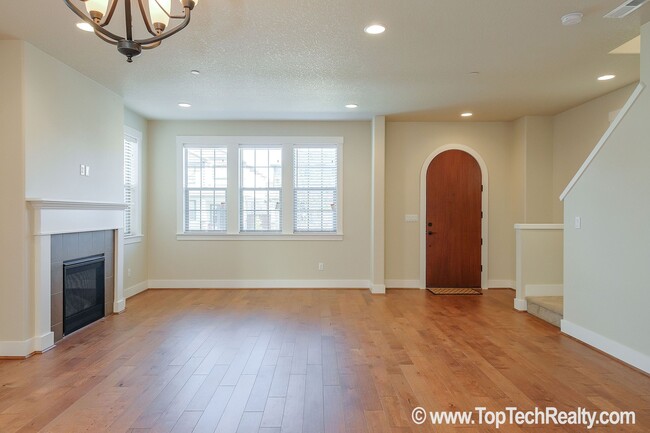 Building Photo - Charming 2017 Built 4-Bdrm Home available ...