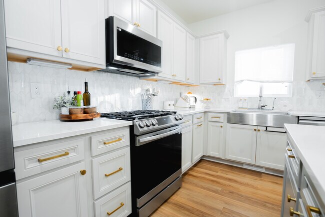 Foto del edificio - 6037 Fieldstone Cir